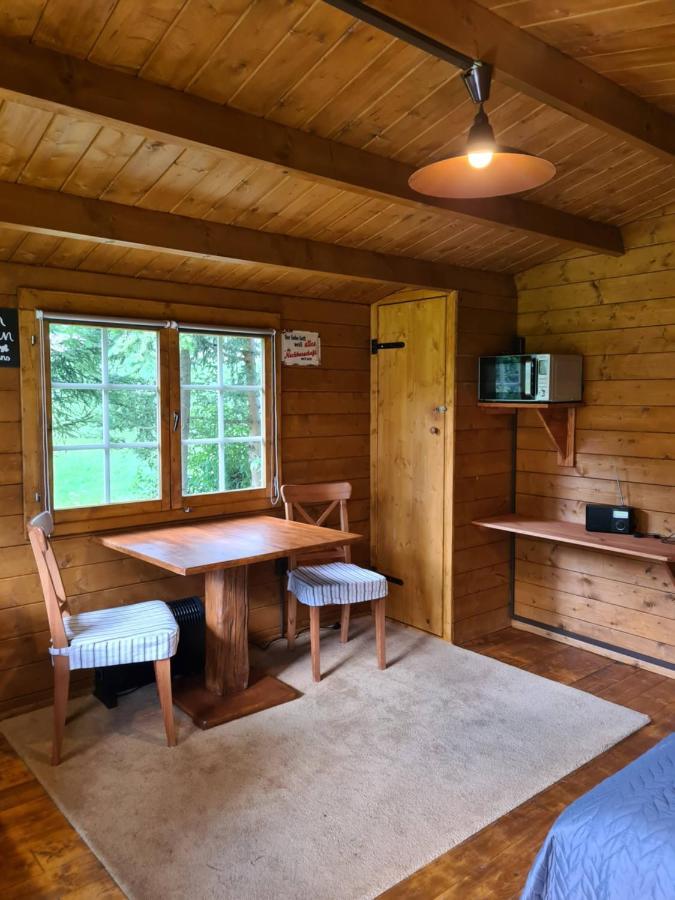 Guesthouse Wallenborn - Lodge Bagian luar foto