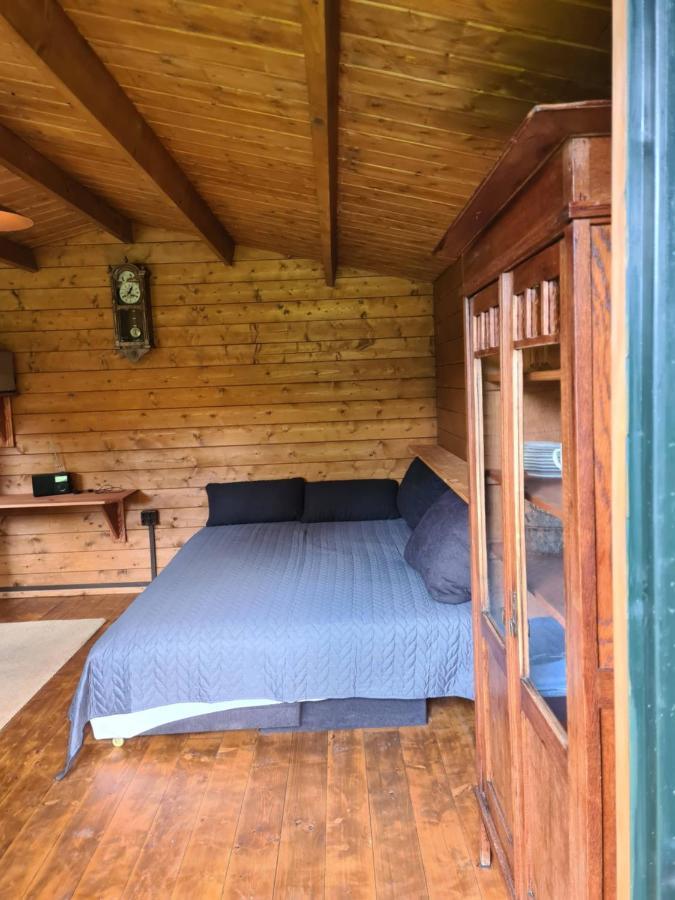 Guesthouse Wallenborn - Lodge Bagian luar foto